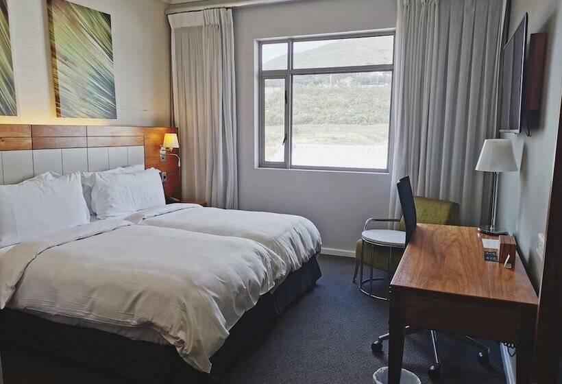 Номер Стандарт, Doubletree By Hilton Cape Town Upper Eastside