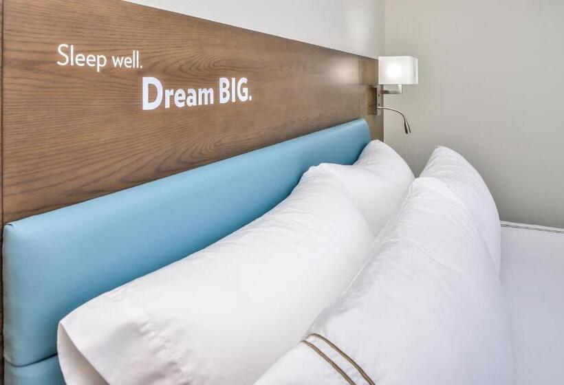 キングサイズベッドのスタンダードルーム, Even Hotel Ann Arbor S   University Area, An Ihg