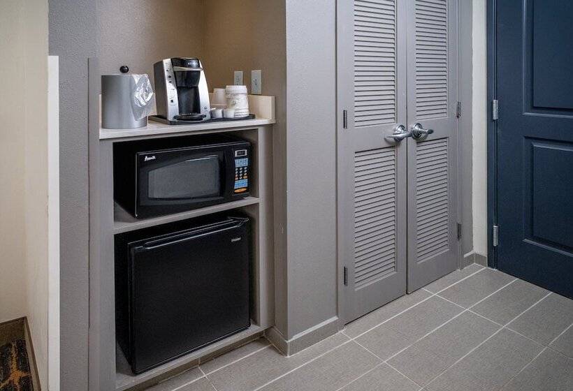 스탠다드 룸, Holiday Inn Hotel & Suites Beckley, An Ihg