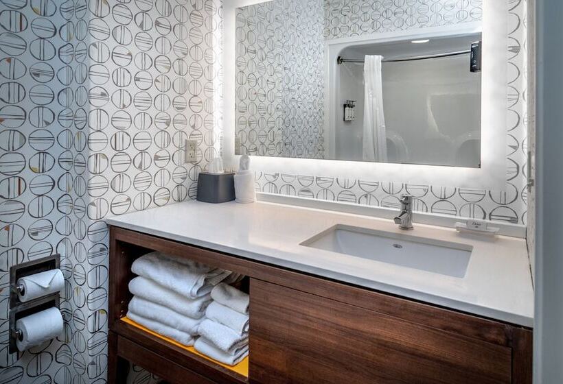 스위트, Holiday Inn Hotel & Suites Beckley, An Ihg