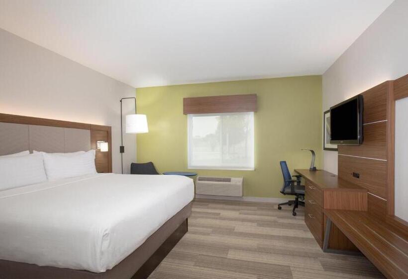 חדר סטנדרט עם מיטת קינג, Holiday Inn Express & Suites Amarillo, An Ihg