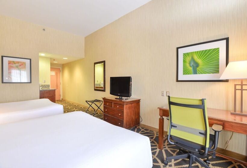 Номер Стандарт 2 Двуспальные Кровати, Holiday Inn Express Boone, An Ihg
