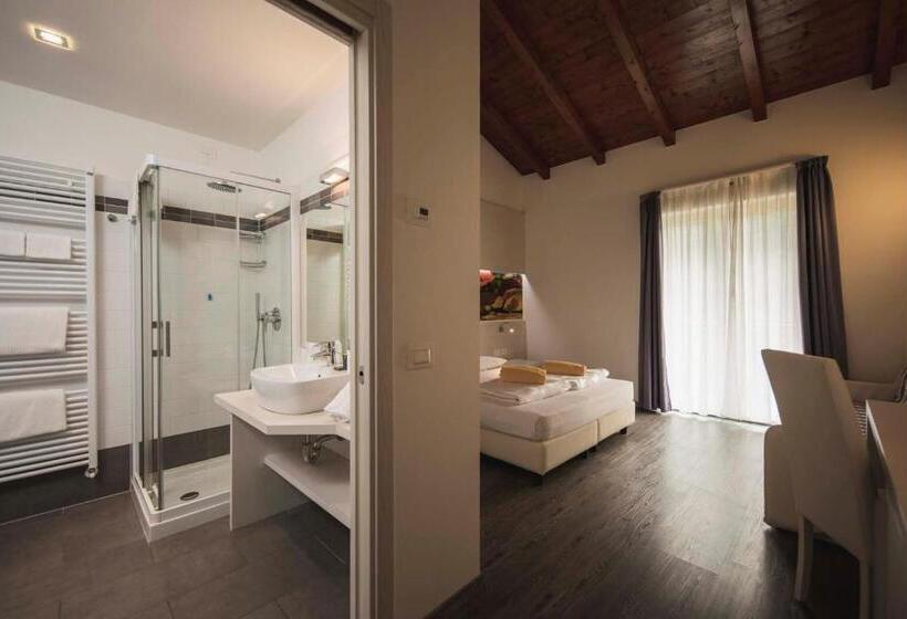 Трехместный Номер Стандарт с Балконом, Maso Agritur Santa Lucia