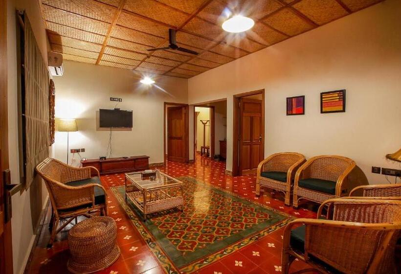Вилла 3 Спальни, The Estate Resort , Mangalore