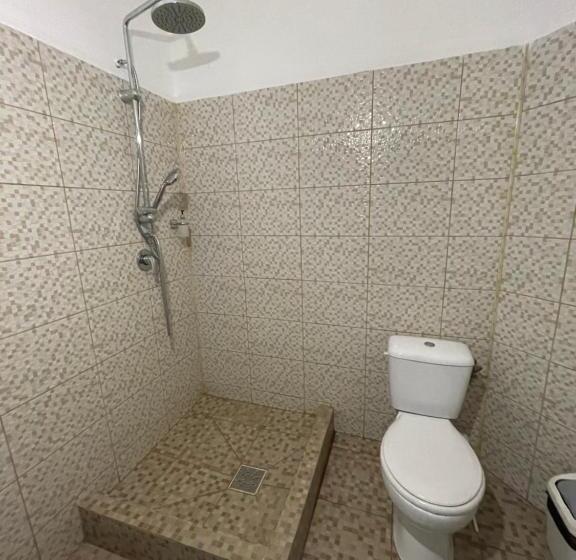 اتاق استاندارد با سرویس بهداشتی مشترک, Casa Rania