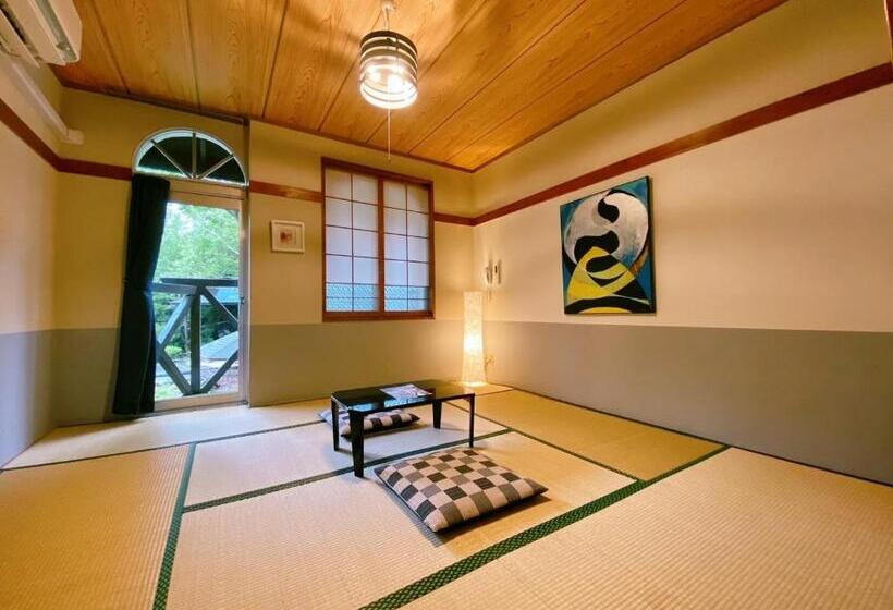 带共用浴室的标准房间, Lodge Atelier