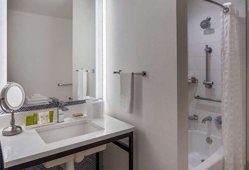 اتاق استاندارد, Hilton Richmond Downtown