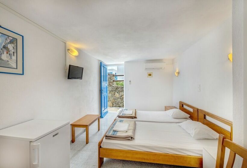 اتاق استاندارد, Maki S Place