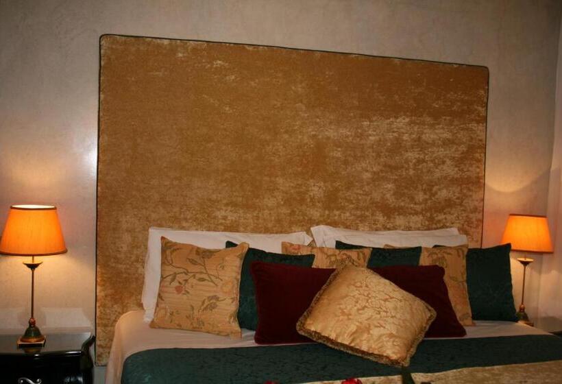 سوییت جونیور, Palazzo Del Giglio