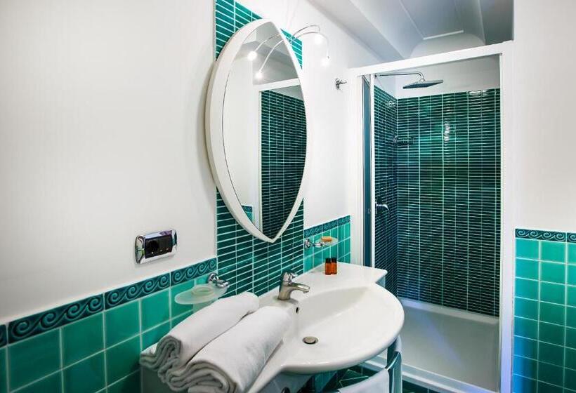 Номер Стандарт Вид на Море с Балконом, Relais Il Pennino