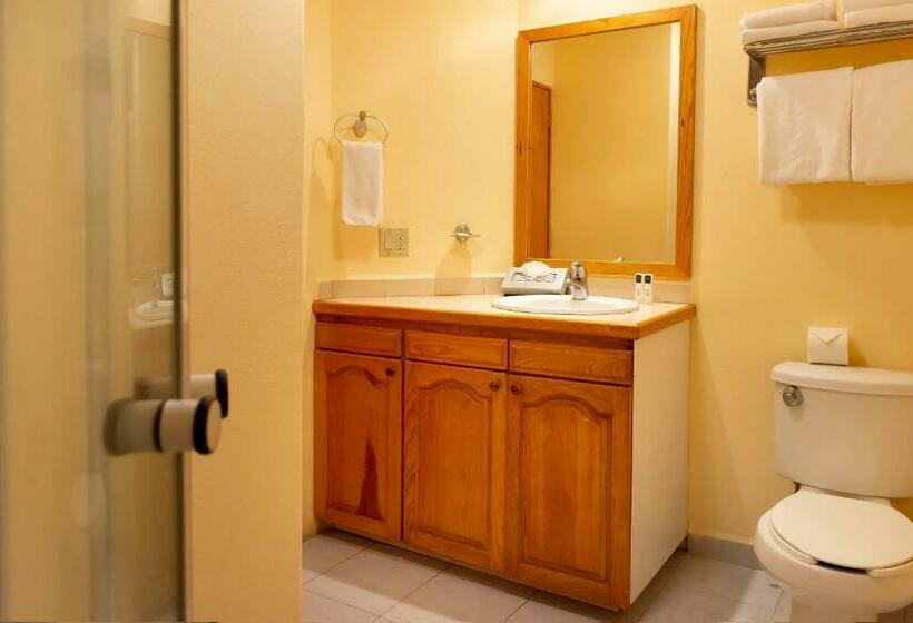 Quarto Familiar, Santa Fe Loreto by Villa Group