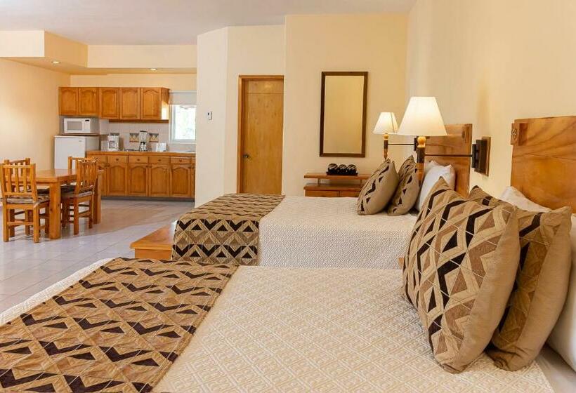 Quarto Familiar, Santa Fe Loreto by Villa Group