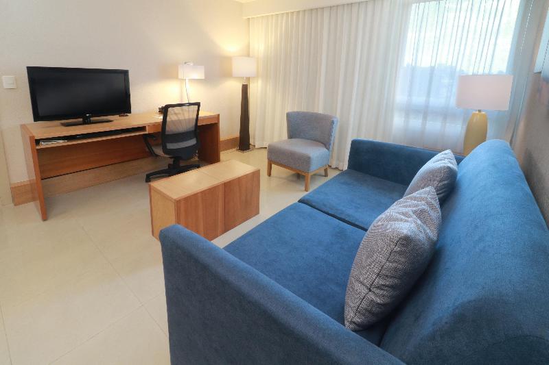 اتاق لوکس, Staybridge Suites Guadalajara Expo, An Ihg