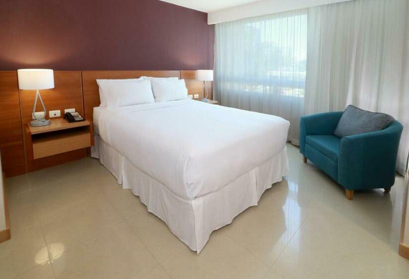 سوییت, Staybridge Suites Guadalajara Expo, An Ihg