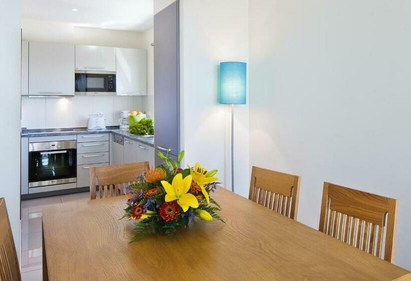 2 Bedrooms Suite Sea View, Villa Doris Suites