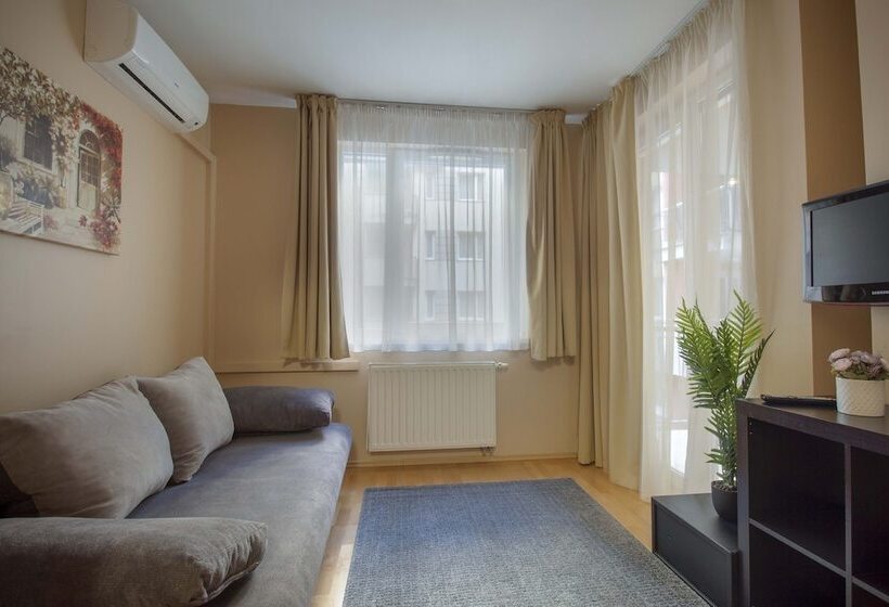 스탠다드 스튜디오, Nova Apartments
