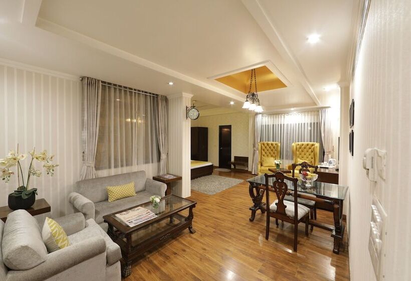 سوییت اجرایی, Rockland Hotel, C.r Park
