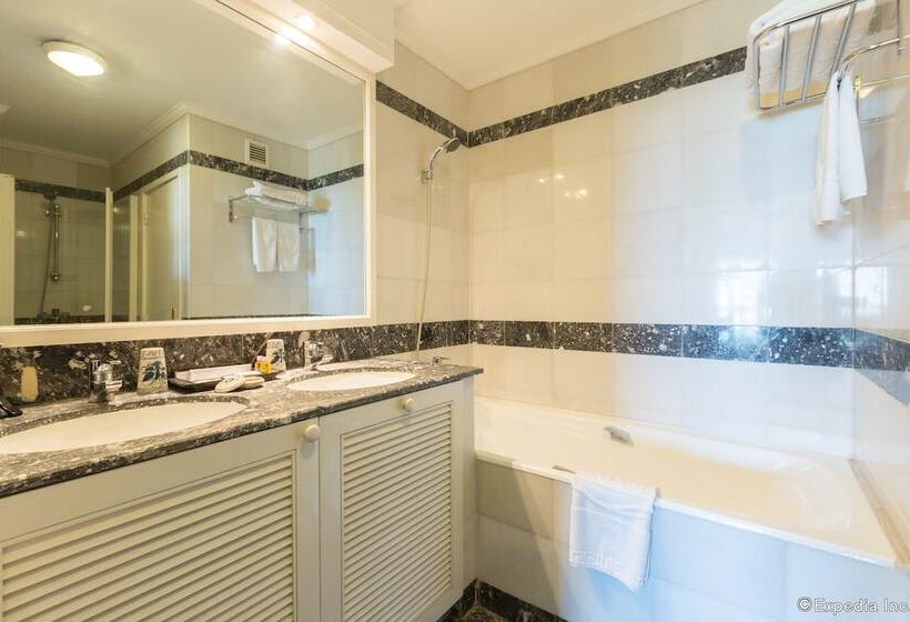 آپارتمان 4 خوابه, Saigon Domaine Luxury Residences
