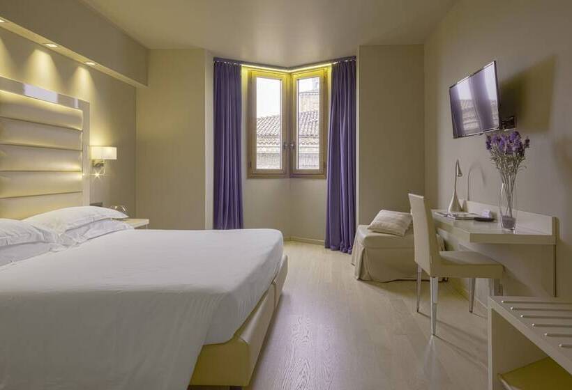 Habitación Familiar, Touring
