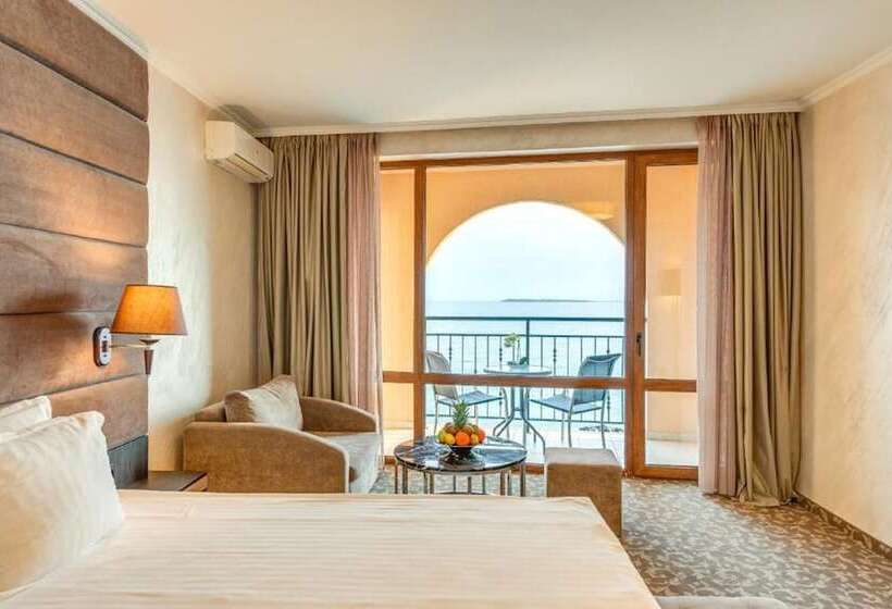 Quarto Deluxe Vista Mar Lateral, Grand Hotel Sveti Vlas  All Seasons Fitness & Spa