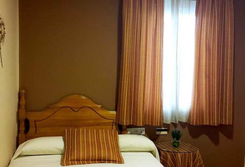 Номер Стандарт Индивидуальный, Hostal Valdepeñas By Bossh Hotels