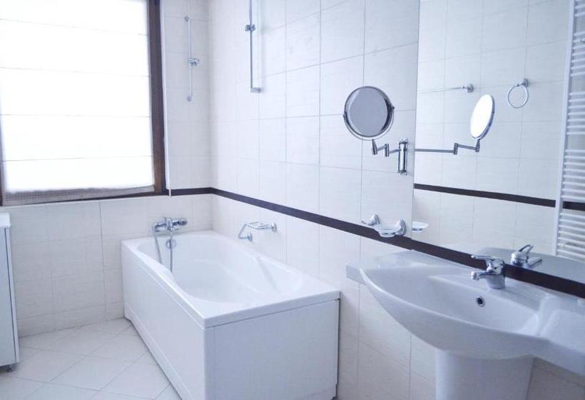 Апартаменты 1 Спальня, Bellevue Residence Apartments