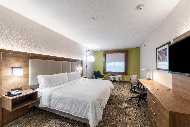带大床的标准间, Holiday Inn Express & Suites Fort Worth   Fossil Creek, An Ihg
