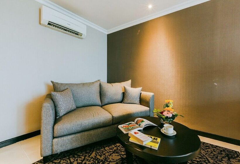 Студия Стандарт, Kristal Hotel Jakarta