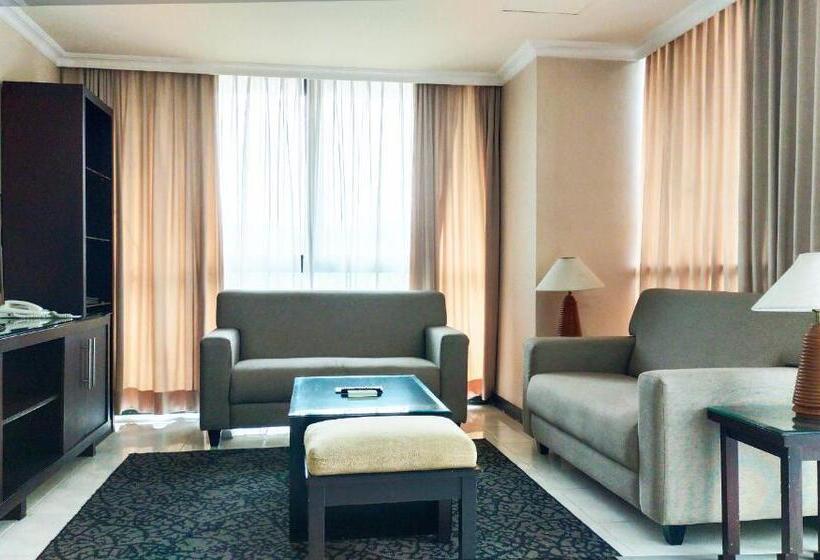 Люкс Superior 2 Спальни, Kristal Hotel Jakarta