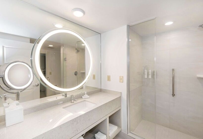 سوییت, Embassy Suites By Hilton Raleigh Durham Airport Brier Creek
