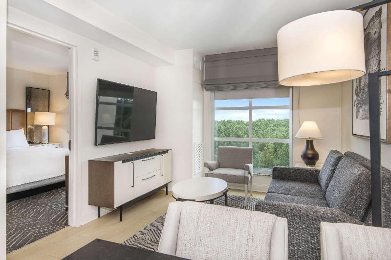 سوئیت با تخت بزرگ, Embassy Suites By Hilton Raleigh Durham Airport Brier Creek