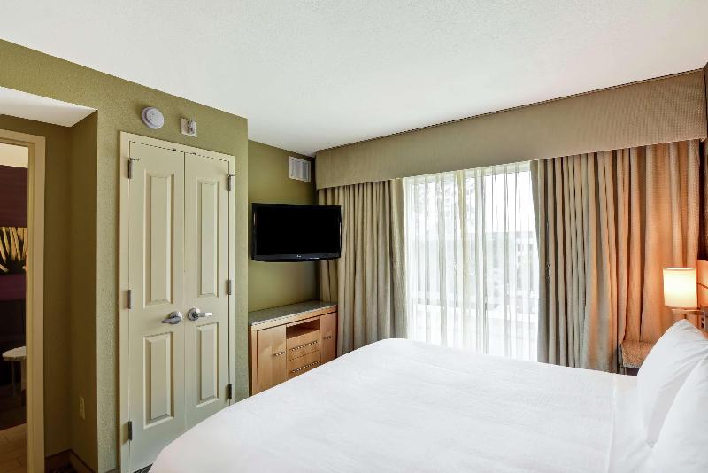 سوئیت با تخت بزرگ, Embassy Suites By Hilton Raleigh Durham Airport Brier Creek
