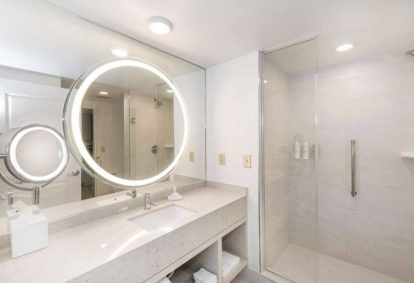 سوییت, Embassy Suites By Hilton Raleigh Durham Airport Brier Creek