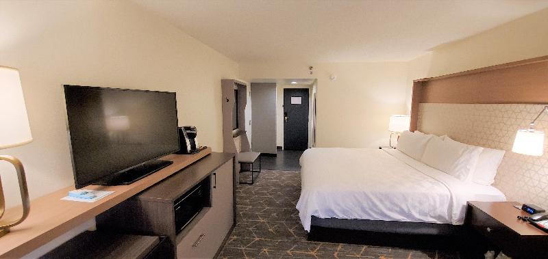 Номер Стандарт Адаптированный для Инвалидов, Hampton Inn & Suites Ridgecrest