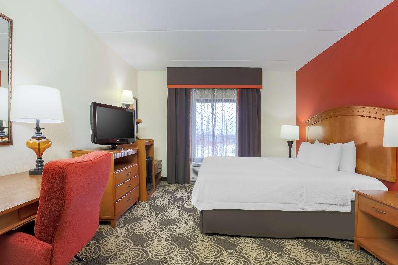 חדר סטנדרט עם מיטת קינג, Hampton Inn & Suitesdallas Allen