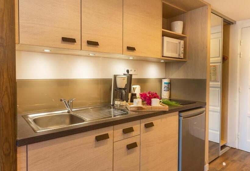 سوییت خانوادگی, Orient Bay Palm Court Residence 4 Stars