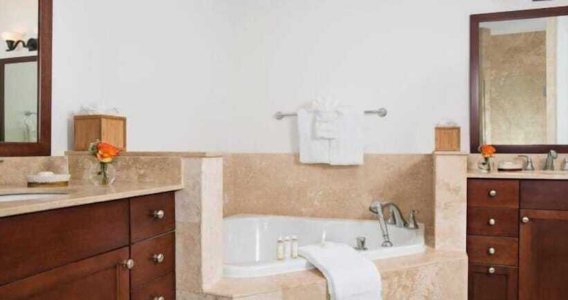 3 Bedroom Suite, The Tuscany On Grace Bay