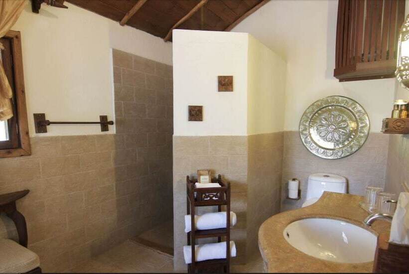 اتاق استاندارد, Breezes Beach Club And Spa