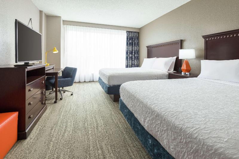 Номер Стандарт, Hampton Inn & Suites National Harbor   Alexandria Area