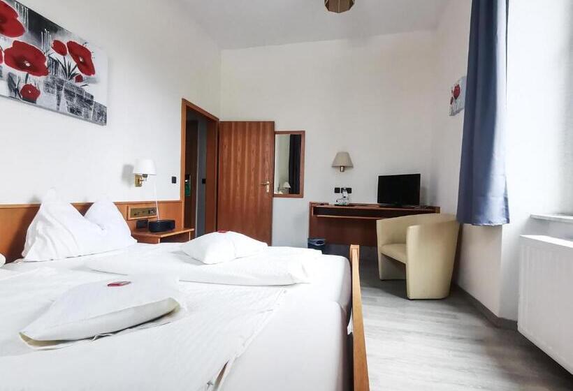 Номер Стандарт, Kitzinger Hof An Der B8