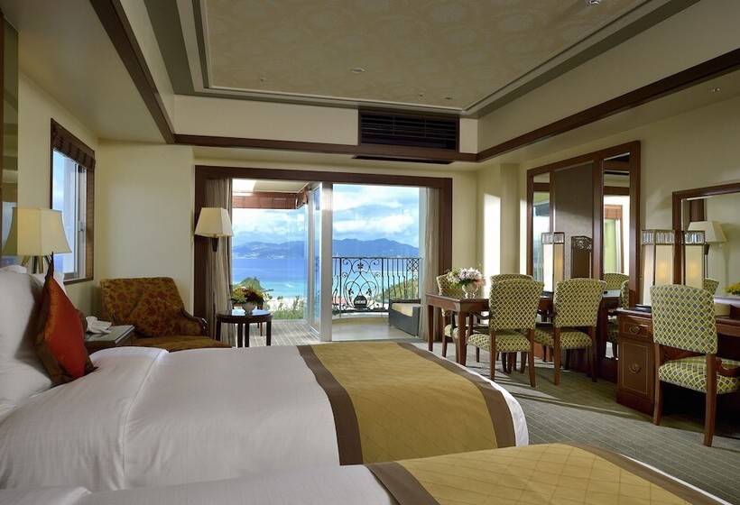 سوئیت پریمیوم, Okinawa Kariyushi Resort Exes Onna