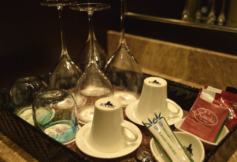 سوئیت پریمیوم, Okinawa Kariyushi Resort Exes Onna