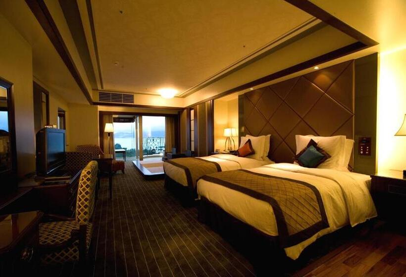 اتاق پریمیوم سه تخته, Okinawa Kariyushi Resort Exes Onna