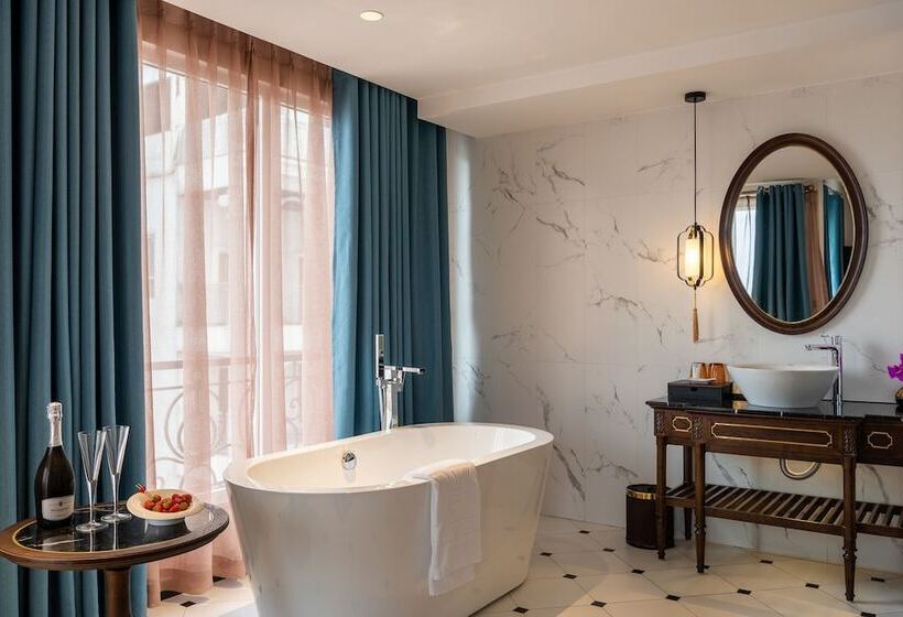 اتاق استاندارد با تخت دوبل, Hanoi Tirant