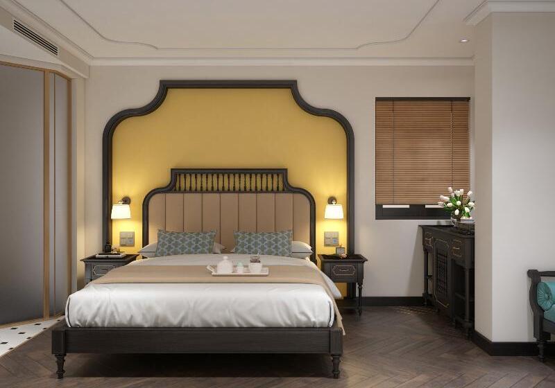 اتاق لوکس, Hanoi Tirant
