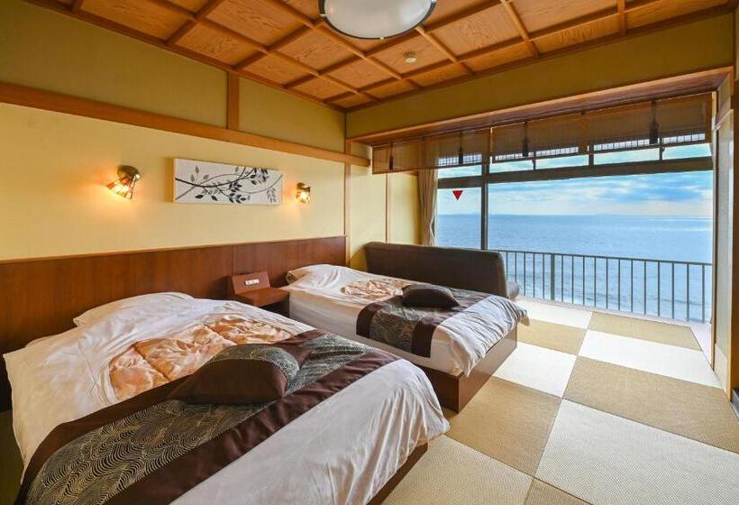 Номер Стандарт Вид на Море, Inatori Tokai Hotel Yuen