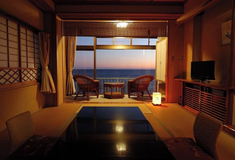 Четырехместный Номер Стандарт, Inatori Tokai Hotel Yuen