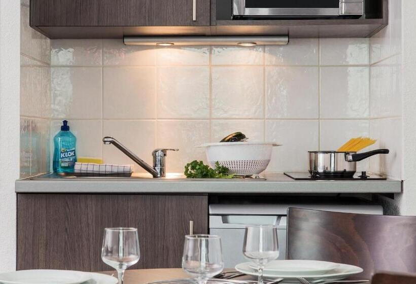 Студия Стандарт, Aparthotel Adagio Access Marseille Saint Charles
