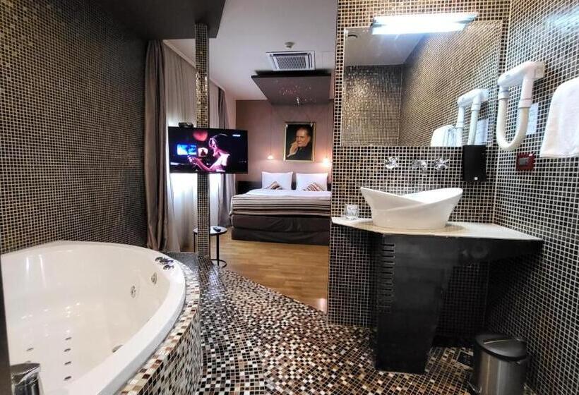 سوئیت پنت هاوس, Design Hotel Mr President