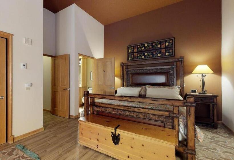 Апартаменты 3 Спальни, River Run Village